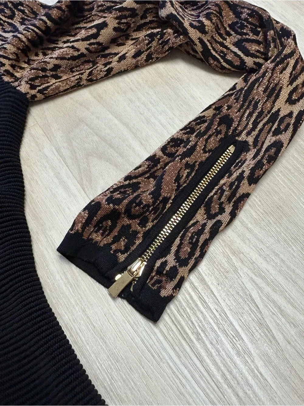 Cache Leopard Knit Zip Up Cardigan Womens XS Longs Sleeve Gold Brown
